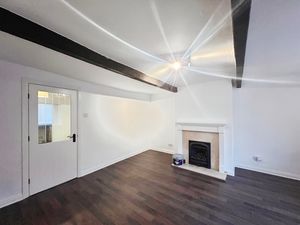 Lounge- click for photo gallery